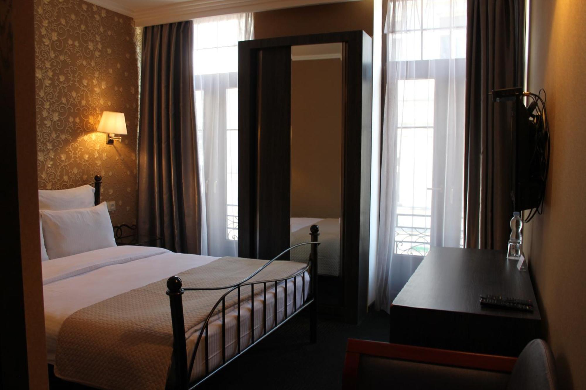 Redline Hotel 第比利斯 外观 照片